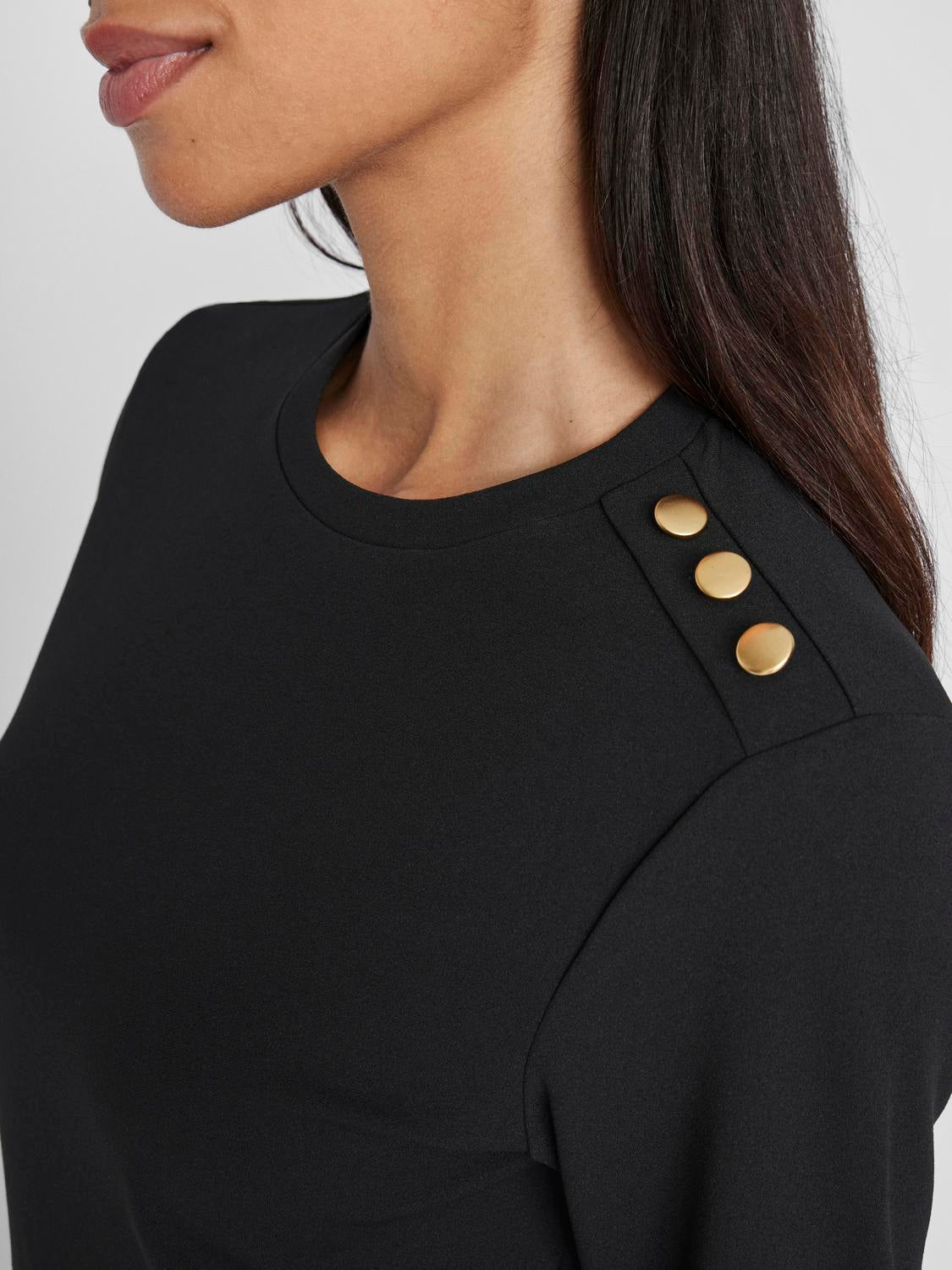 model_shot-detail