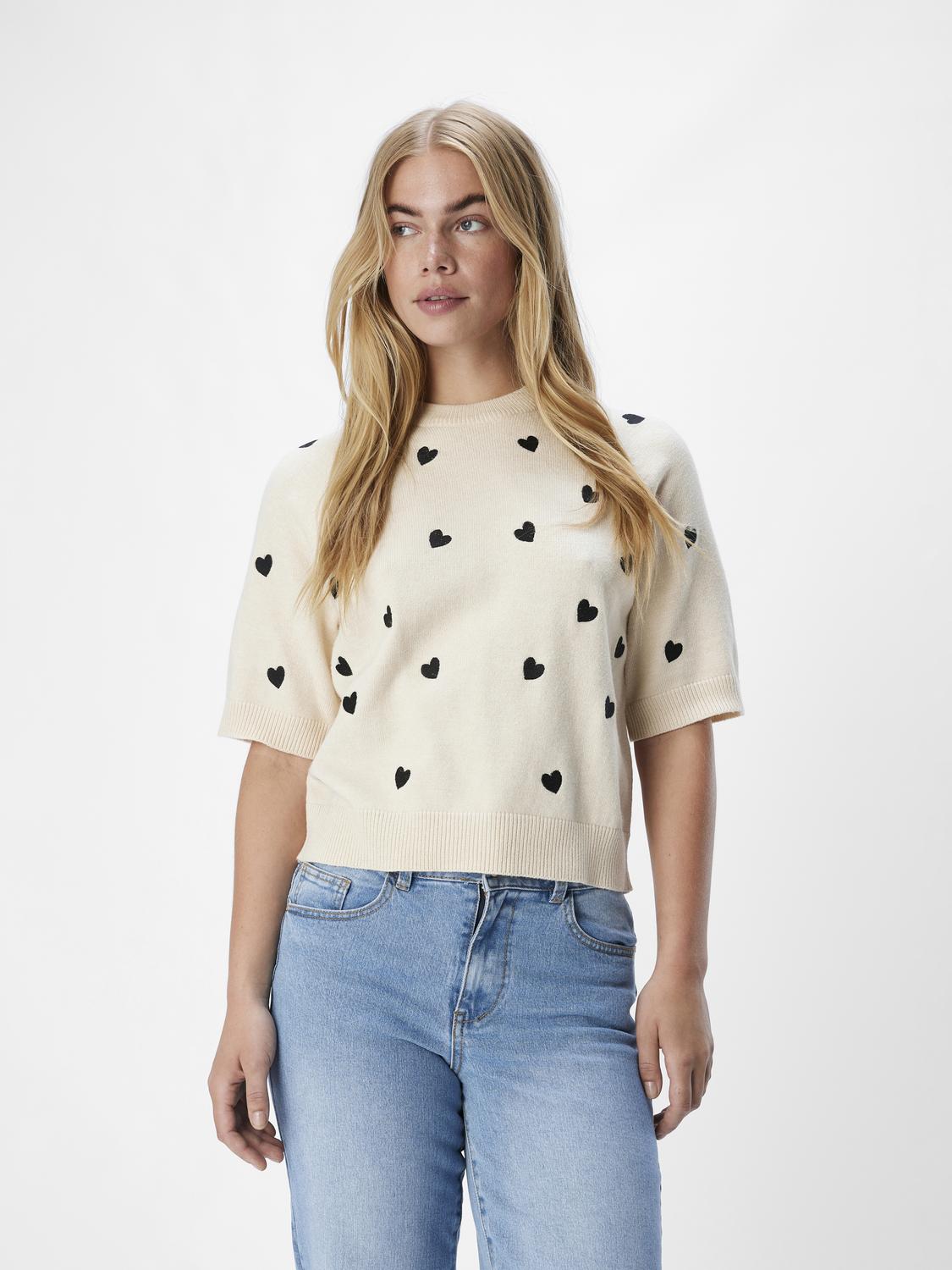 model_shot-front