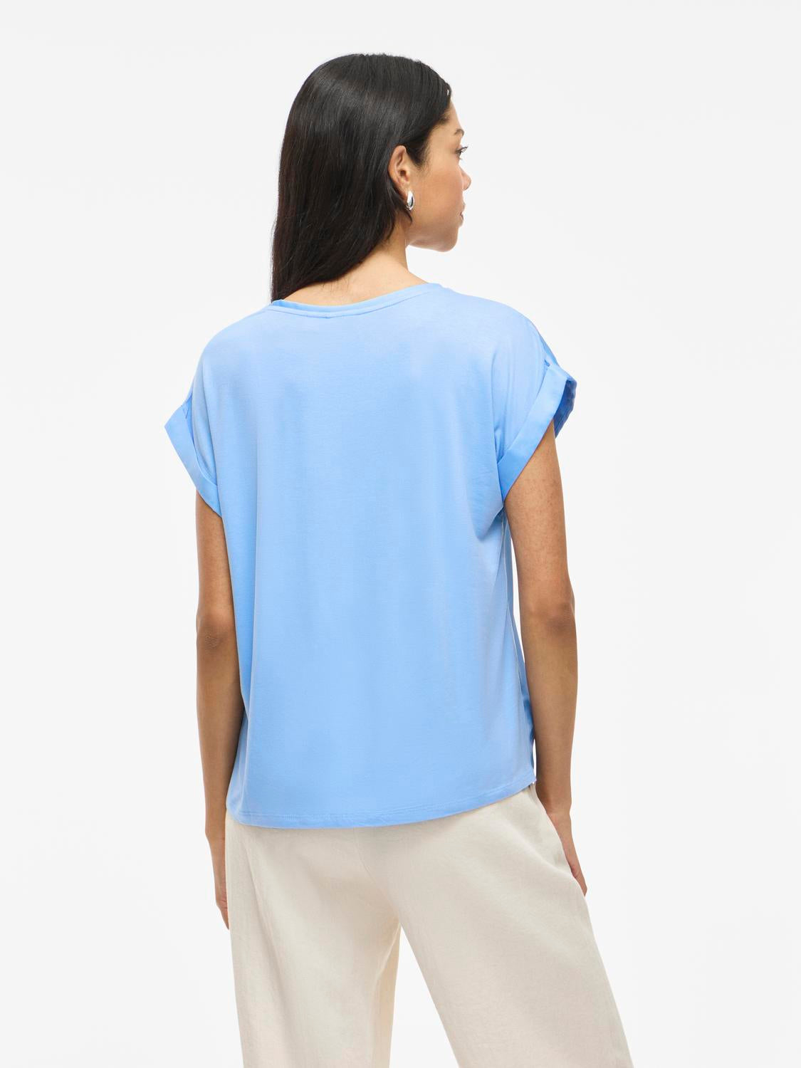 model_shot-back