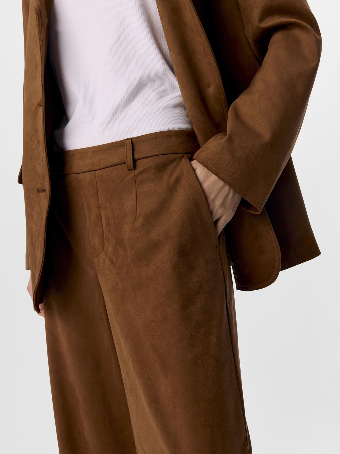 model_shot-detail
