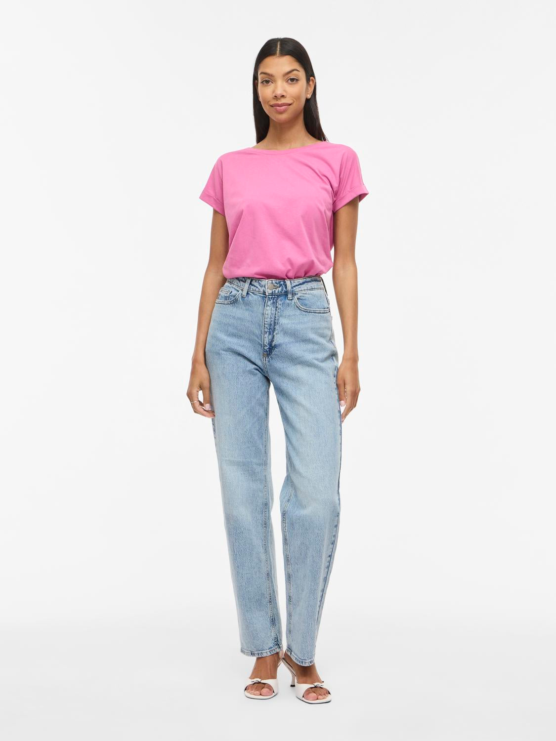 model_shot-front_full