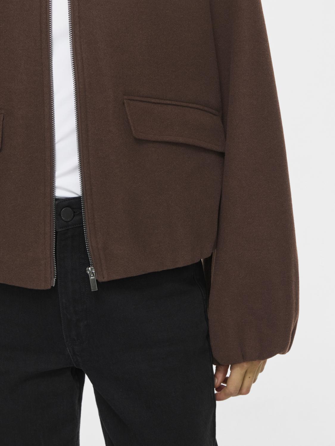 model_shot-detail