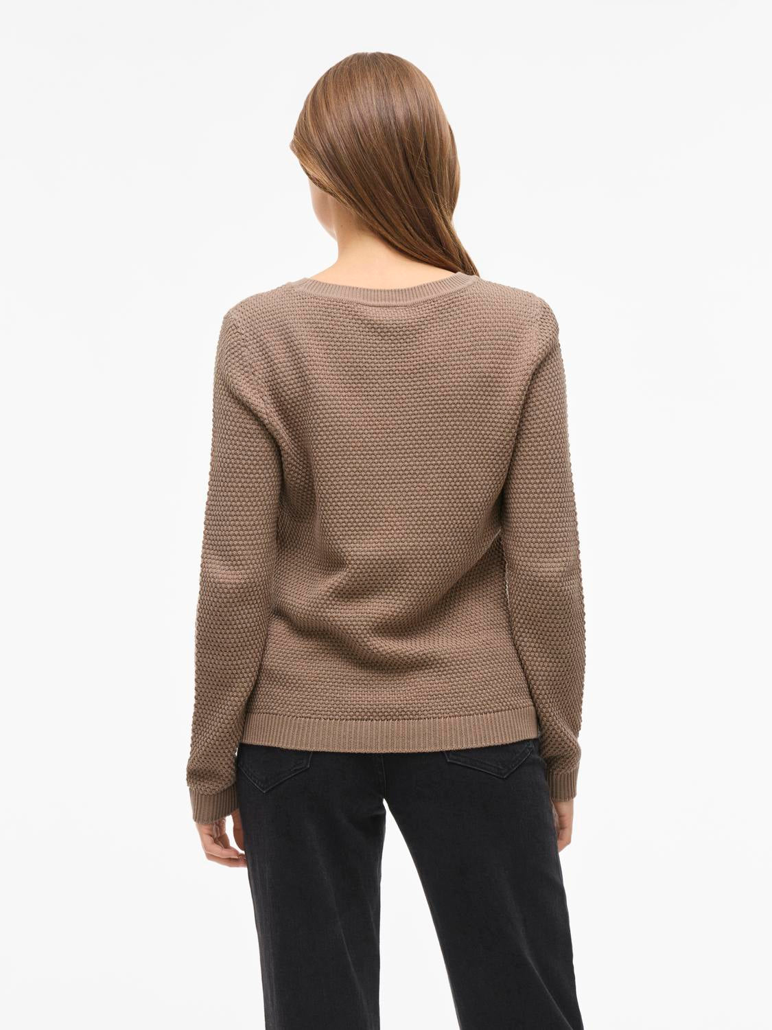 model_shot-back