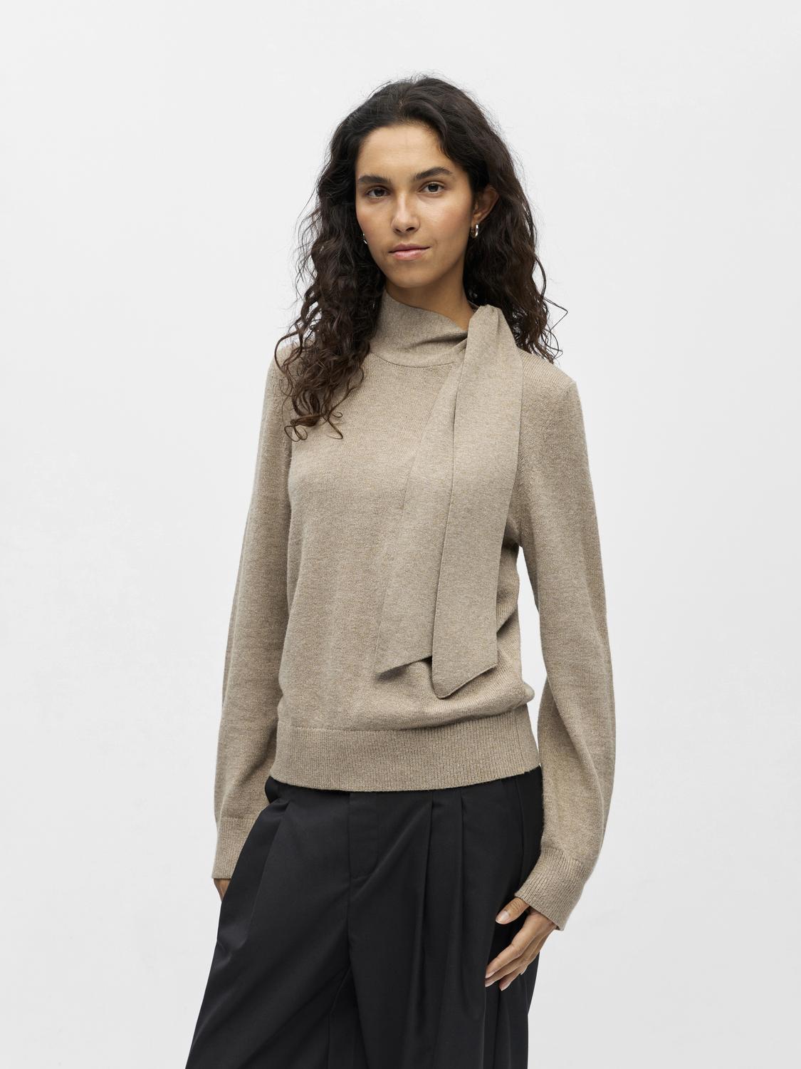 model_shot-front