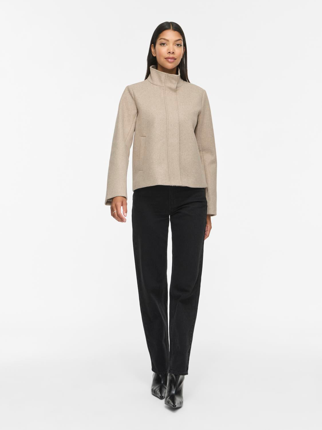 model_shot-front