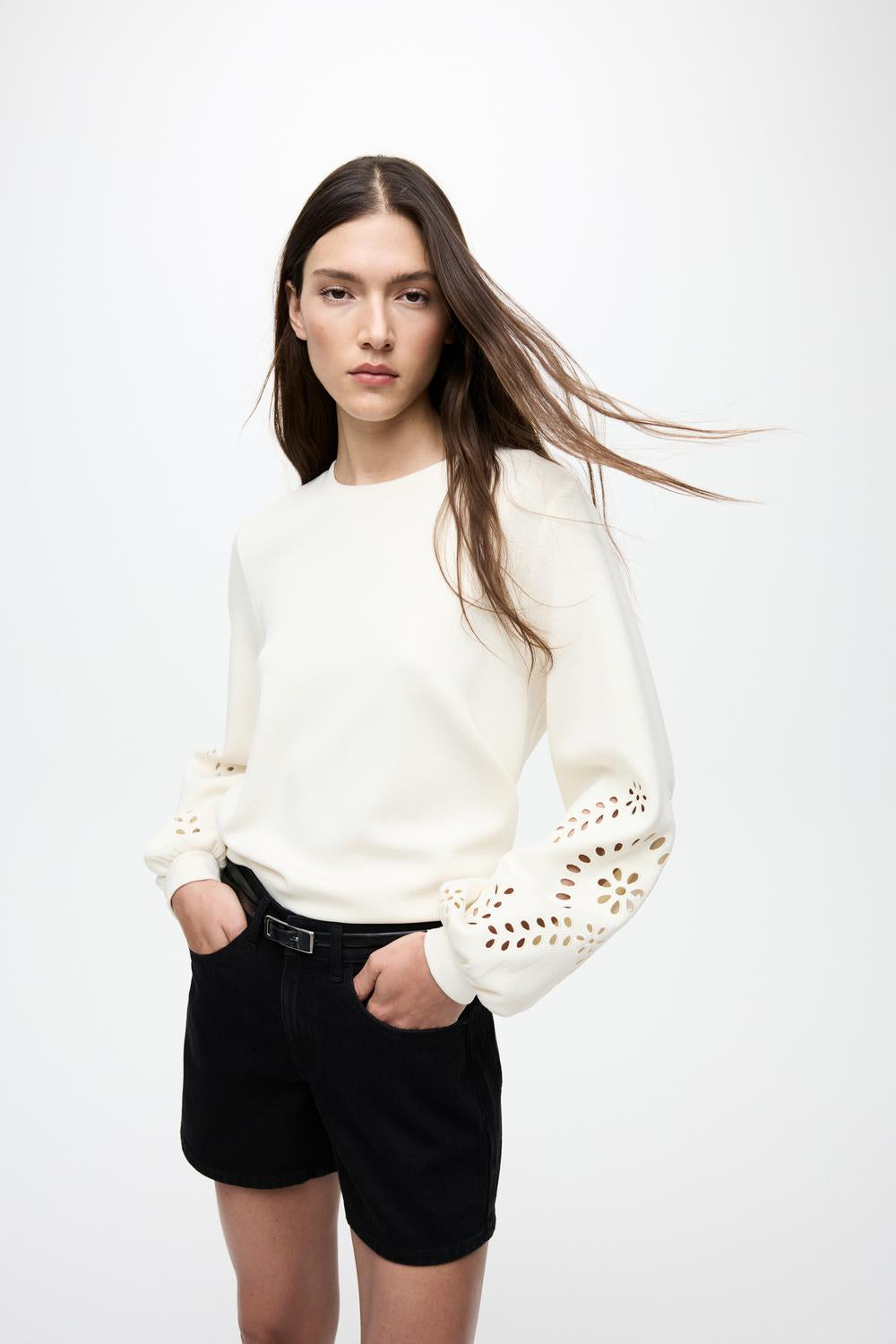 model_shot-creative