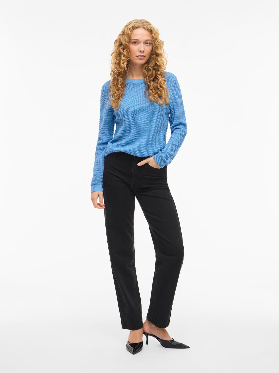model_shot-front_full