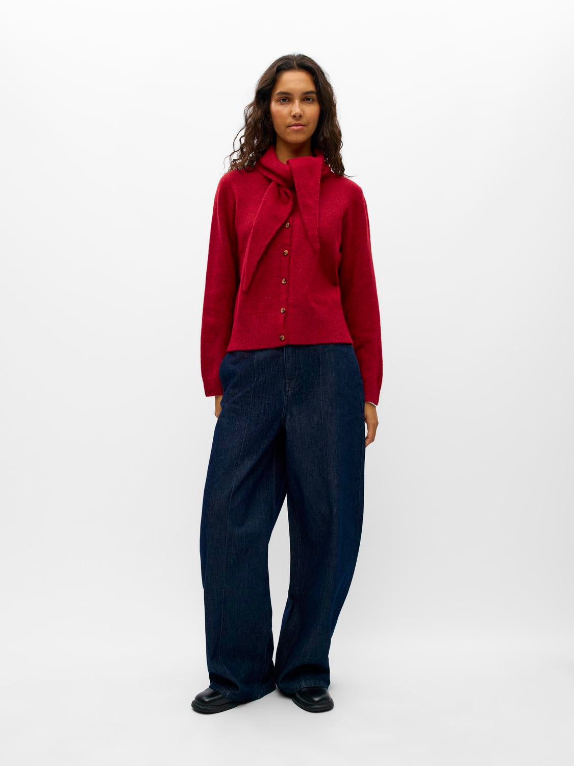 model_shot-front