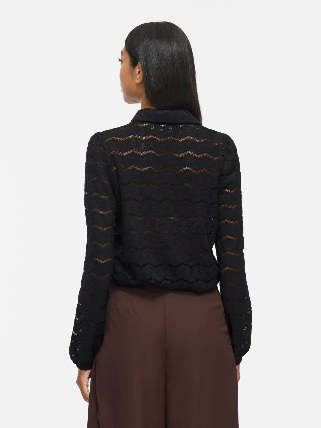 model_shot-back