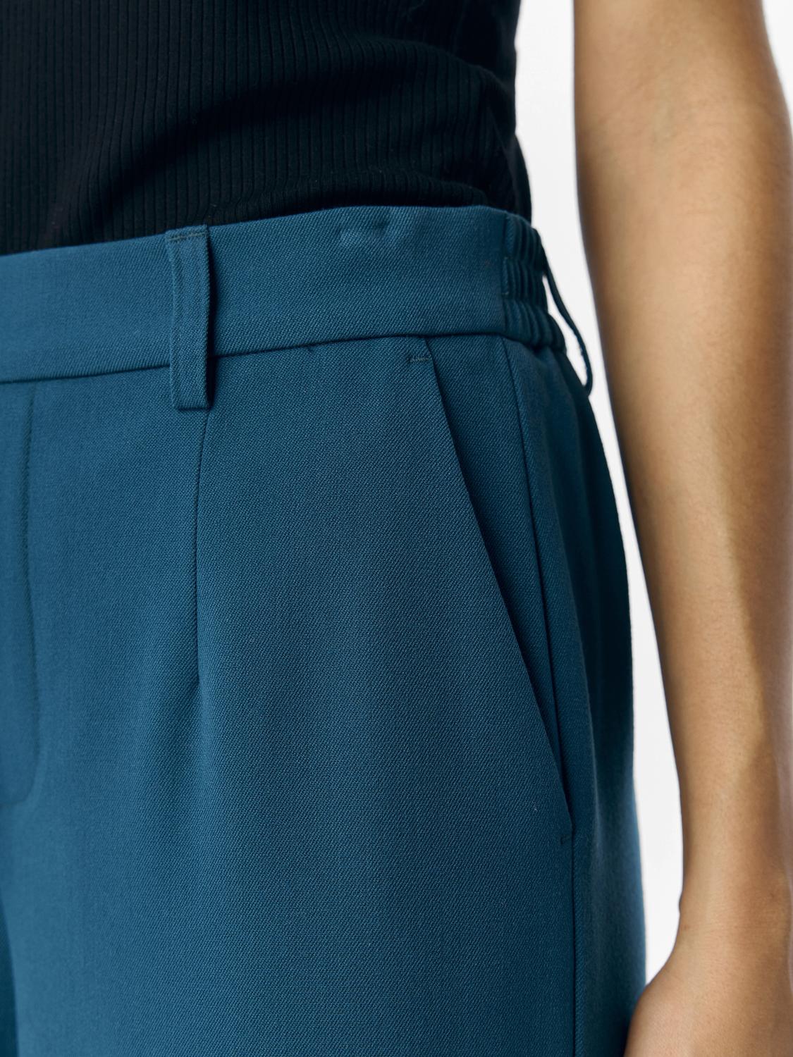 model_shot-detail
