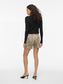 model_shot-back