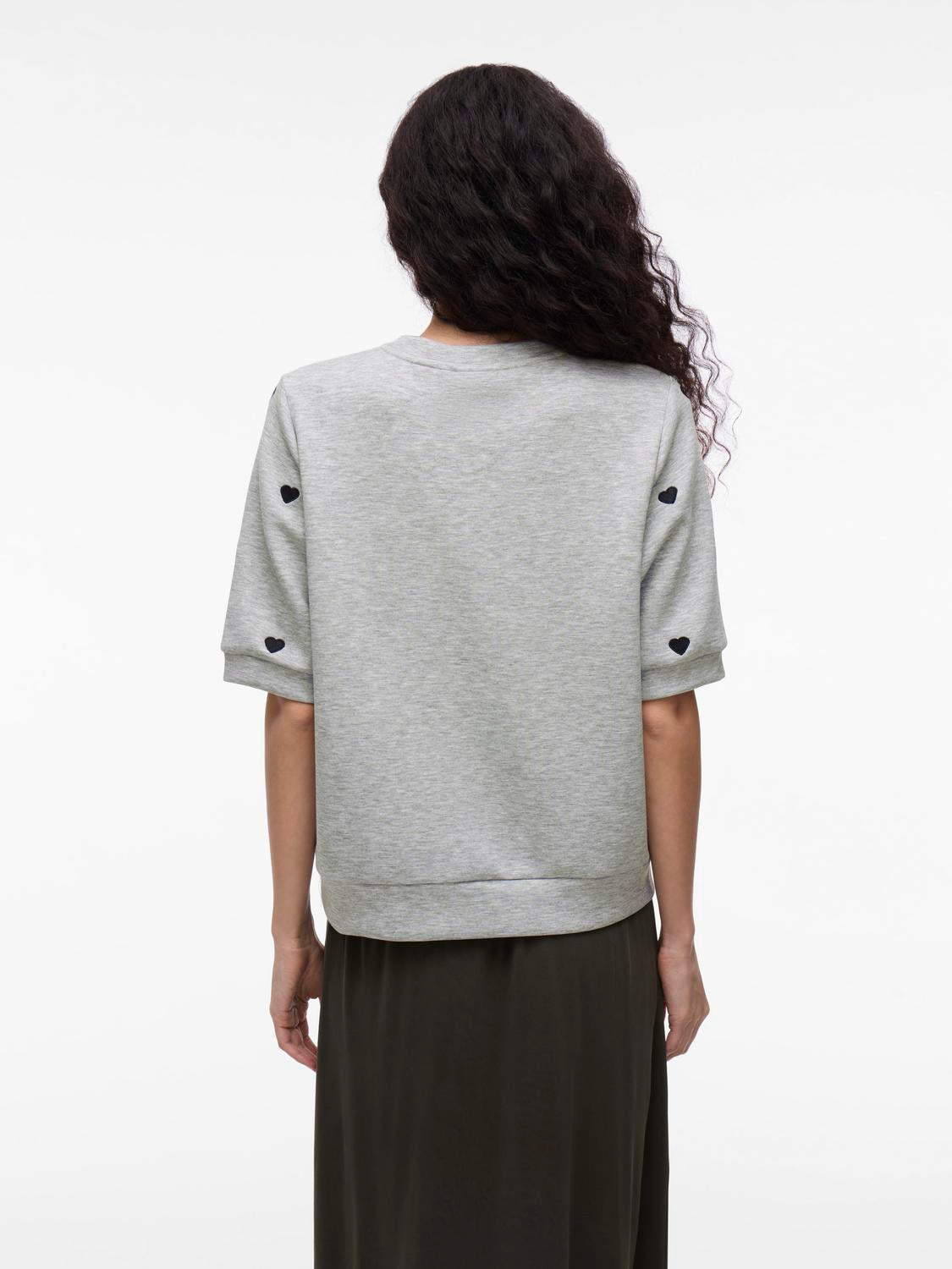 model_shot-back