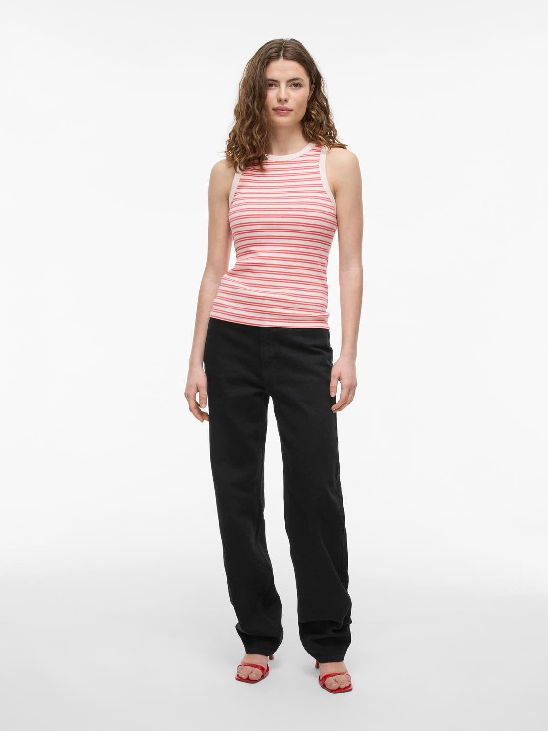 model_shot-front_full