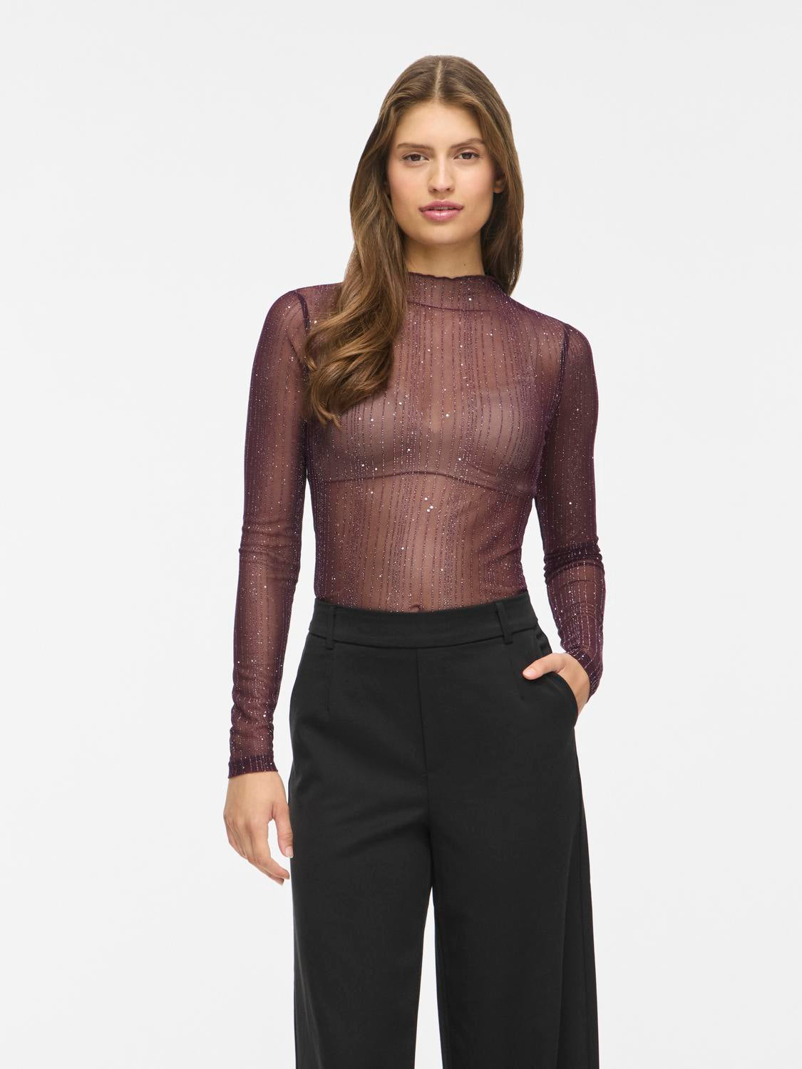 model_shot-front