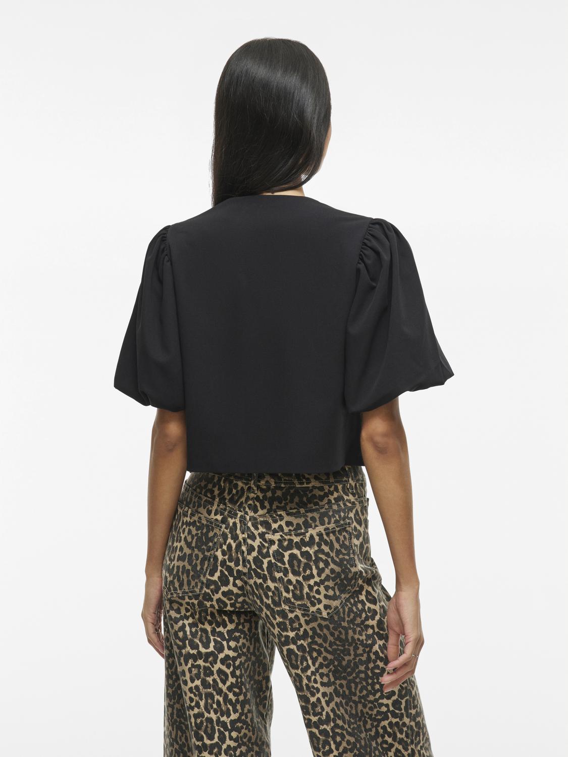 model_shot-back