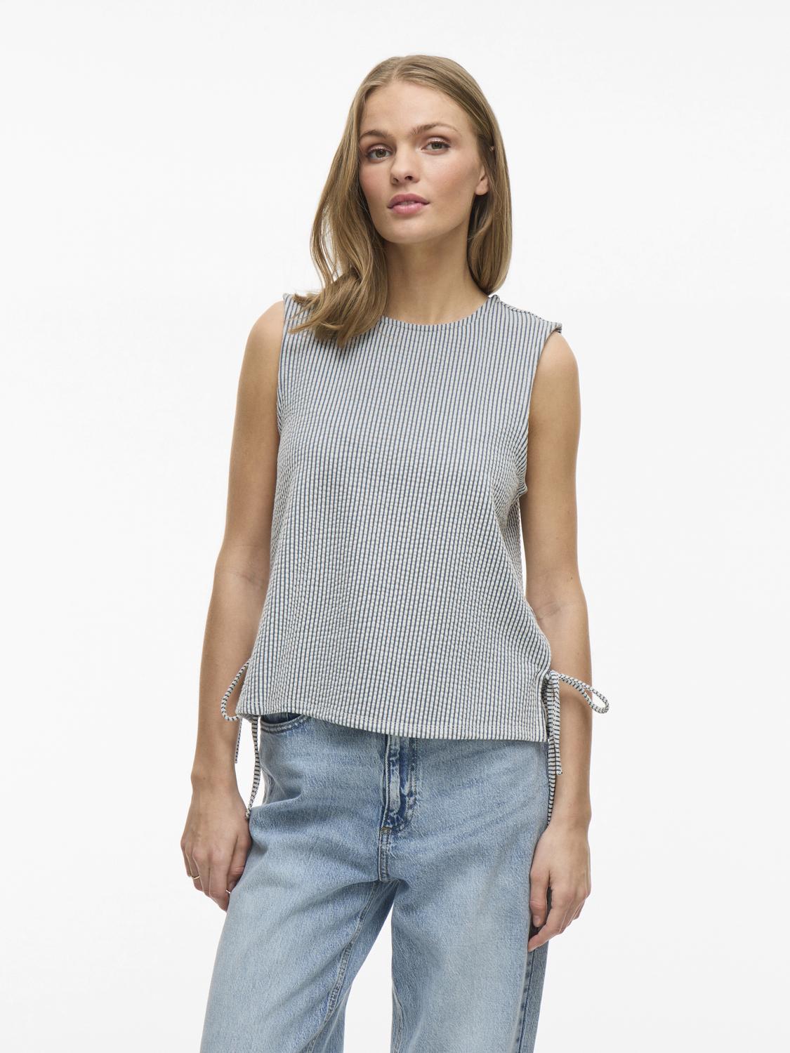 model_shot-front