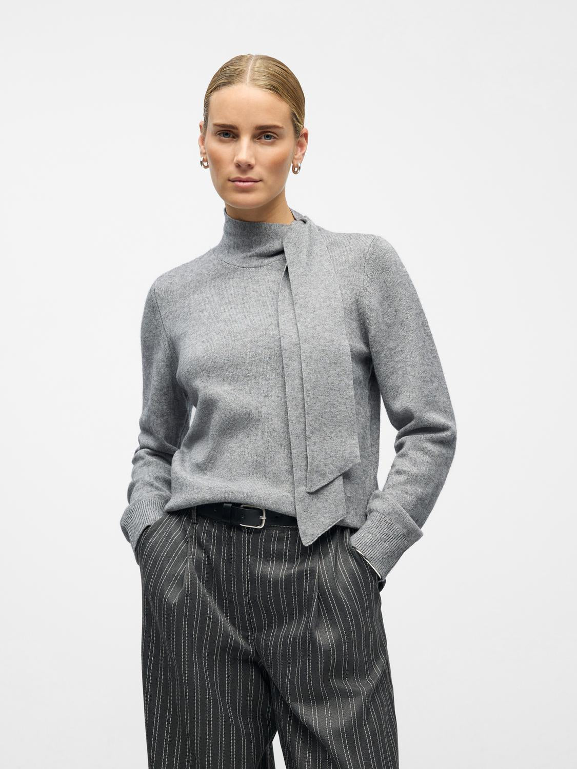 model_shot-front