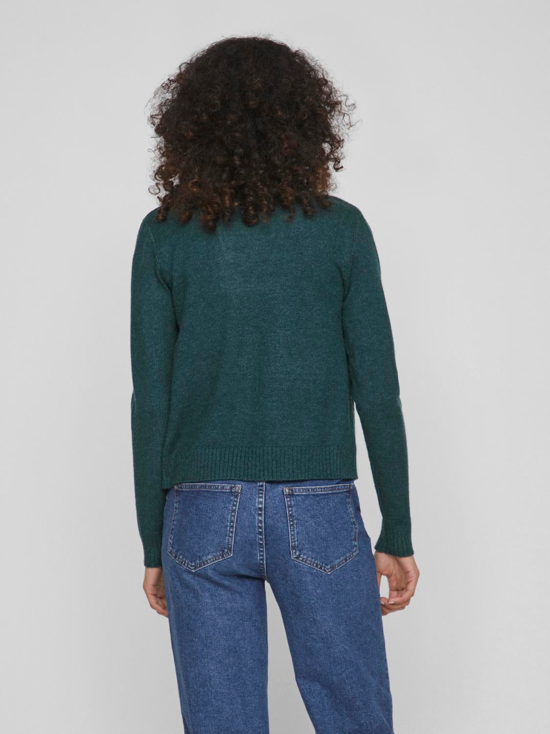 model_shot-back