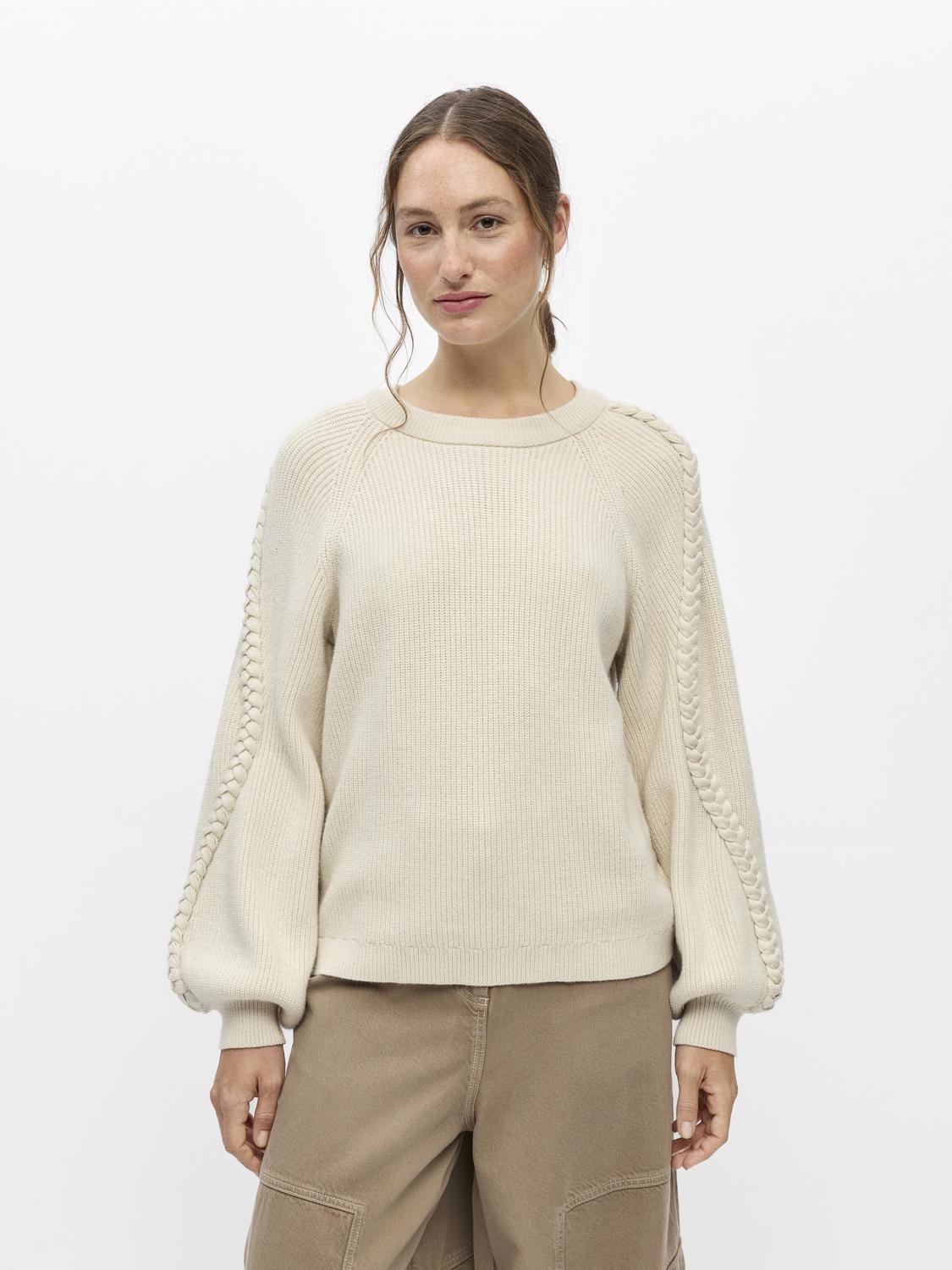 model_shot-front