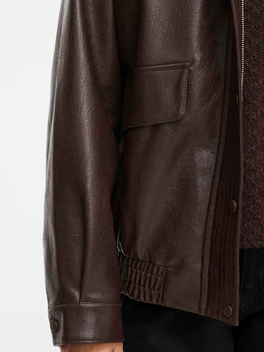 model_shot-detail