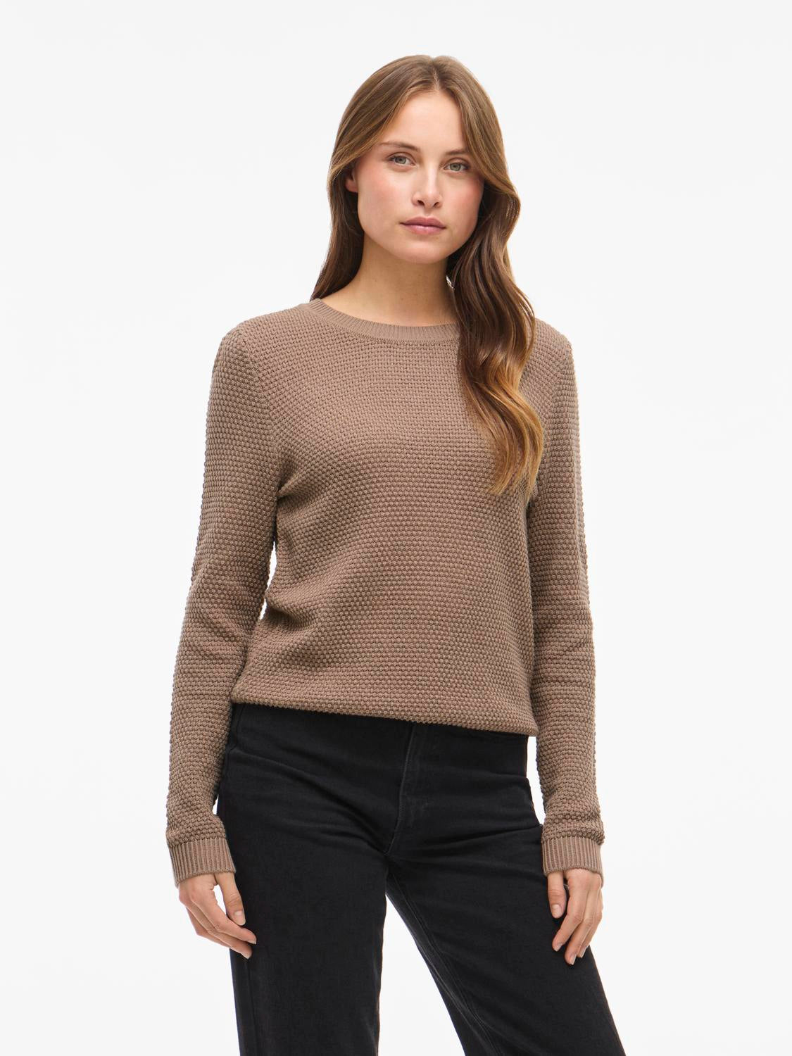 model_shot-front