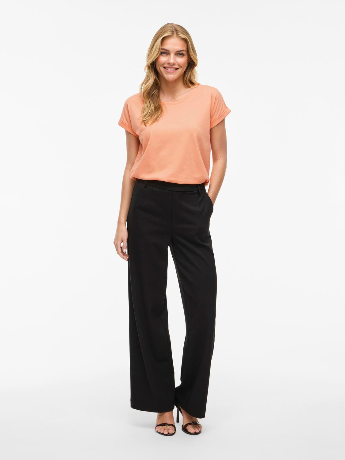 model_shot-front_full