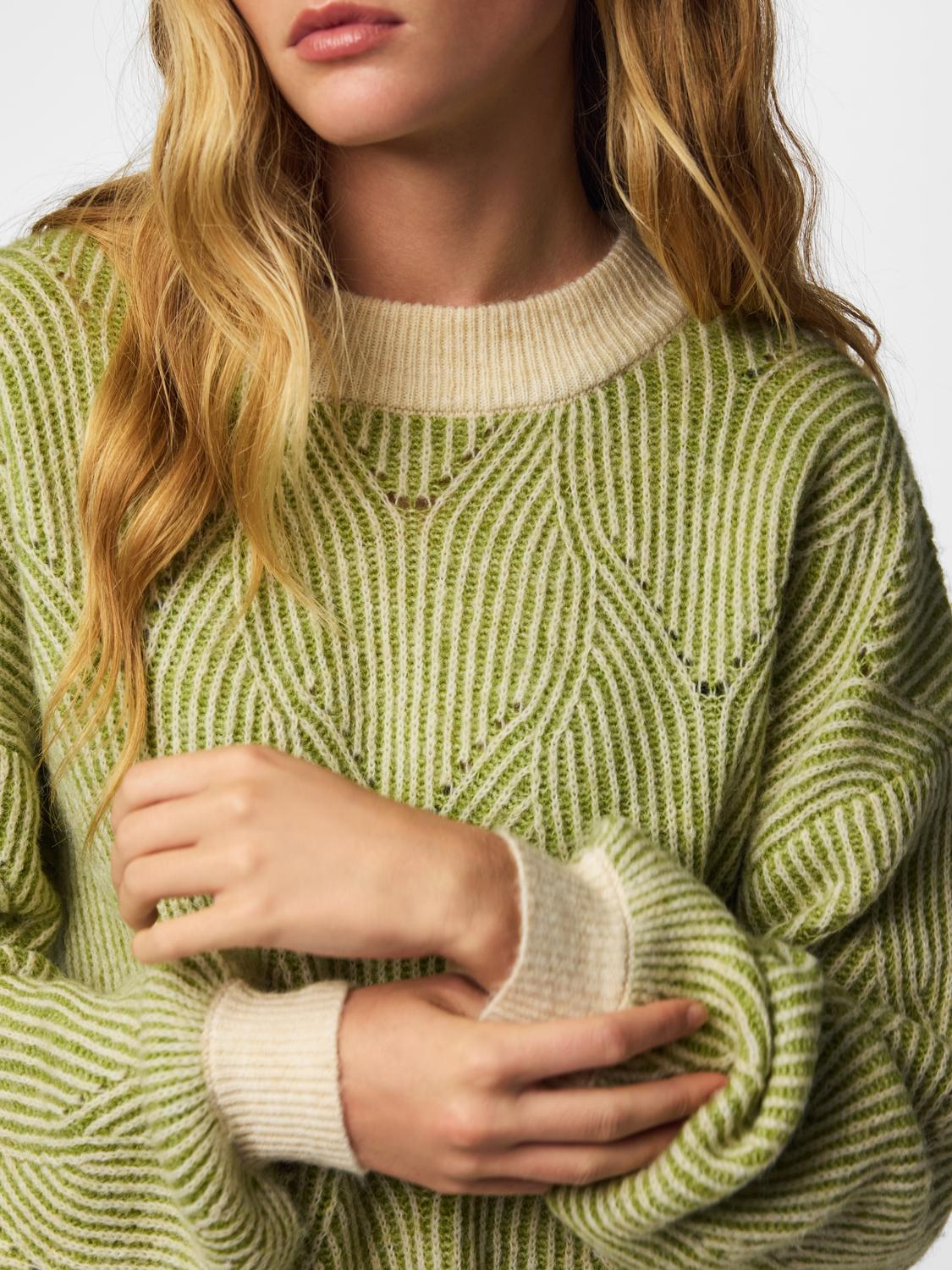 model_shot-detail