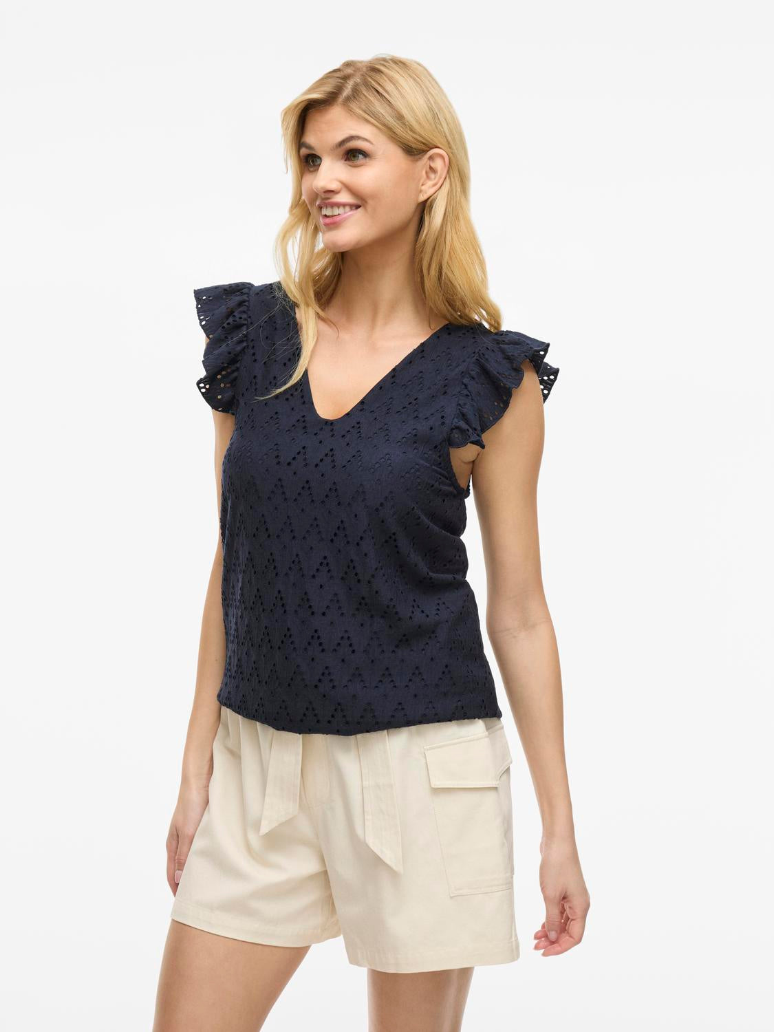 model_shot-front