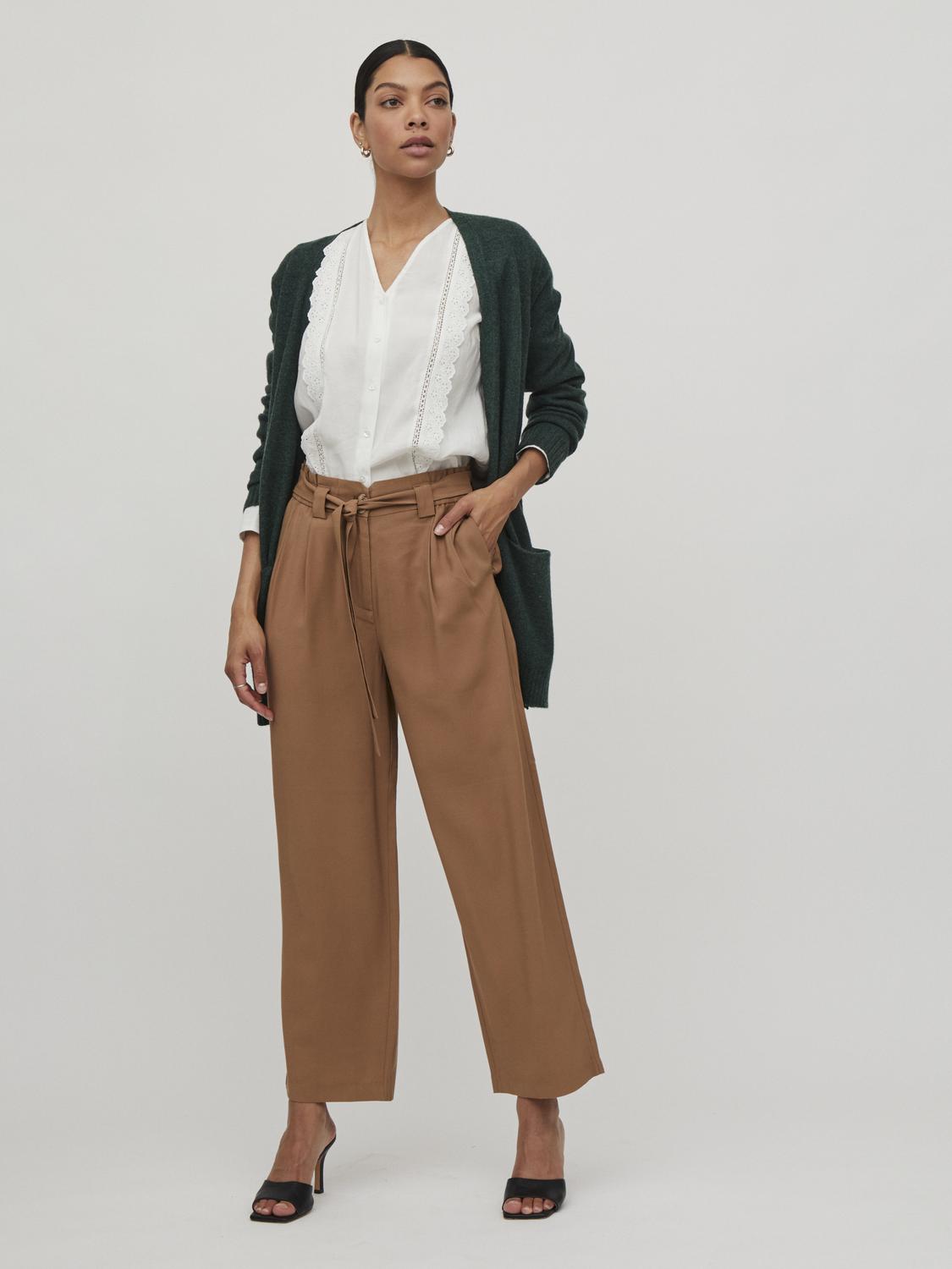 model_shot-front_full