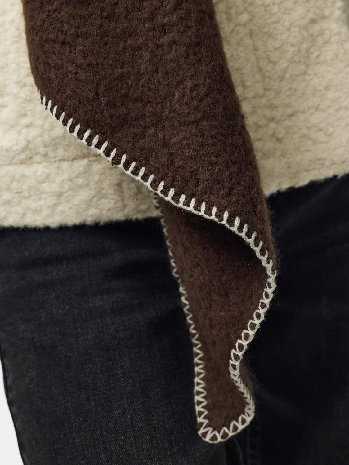 pack_shot-detail