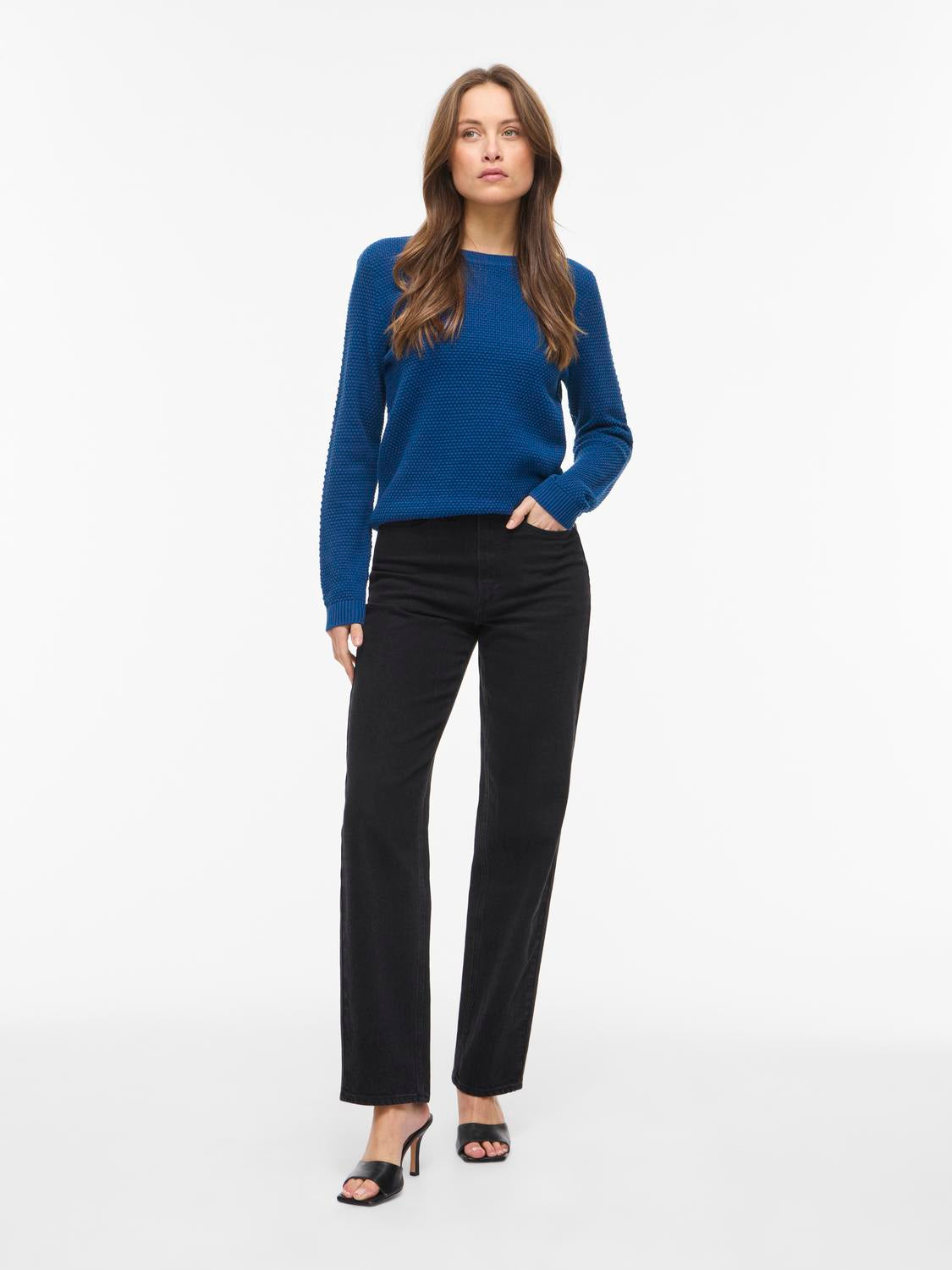 model_shot-front_full